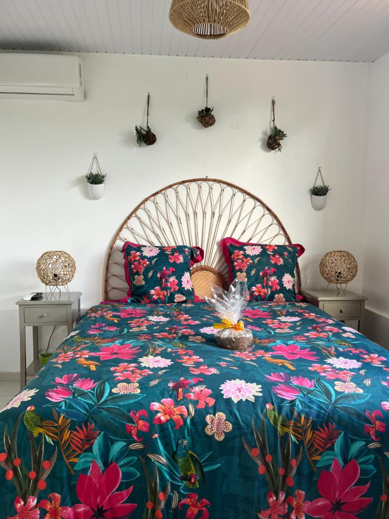 Residence Flores De Maria Le Marin Bagian luar foto
